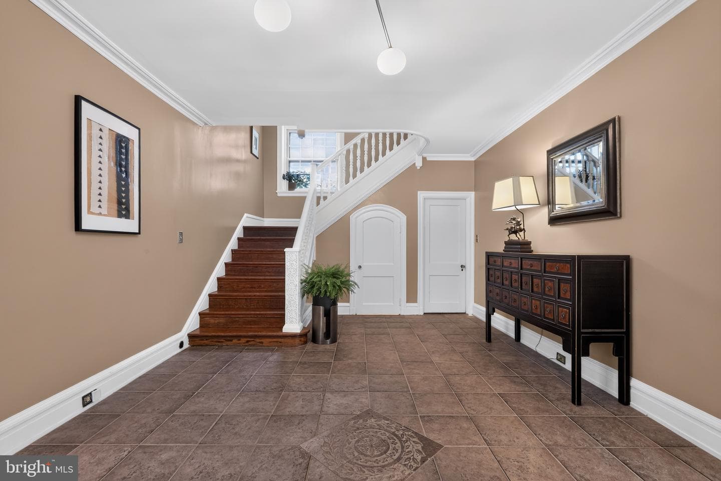 1 Latham Park photo 7