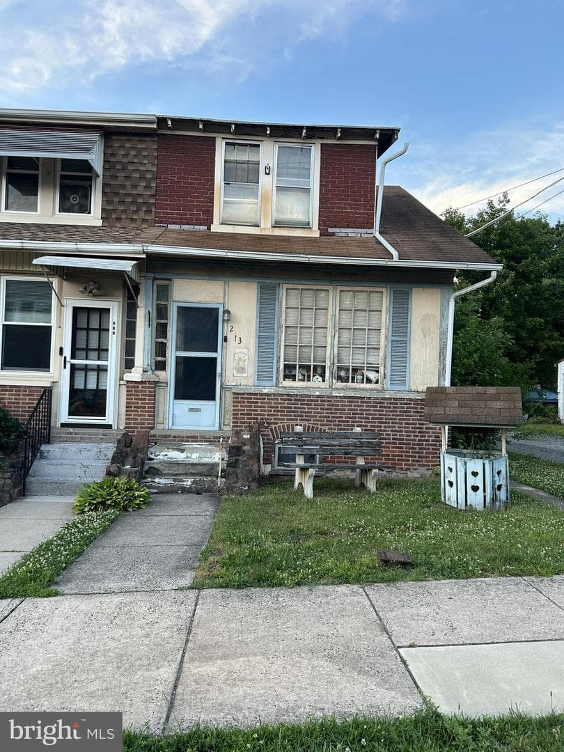 213 East Street