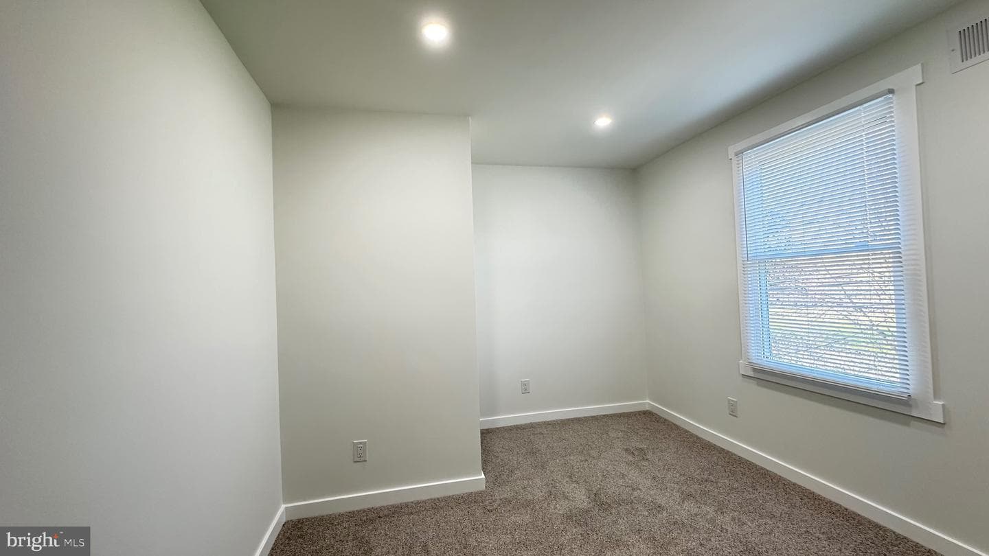 1700 Beech Avenue photo 28