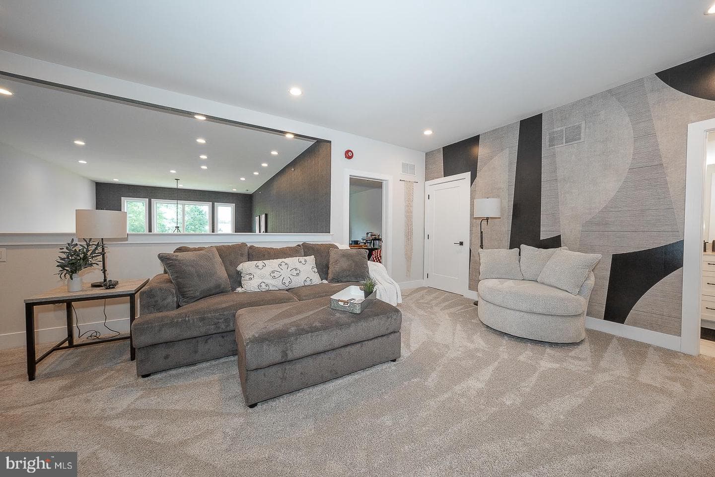 673 Levering Street photo 63