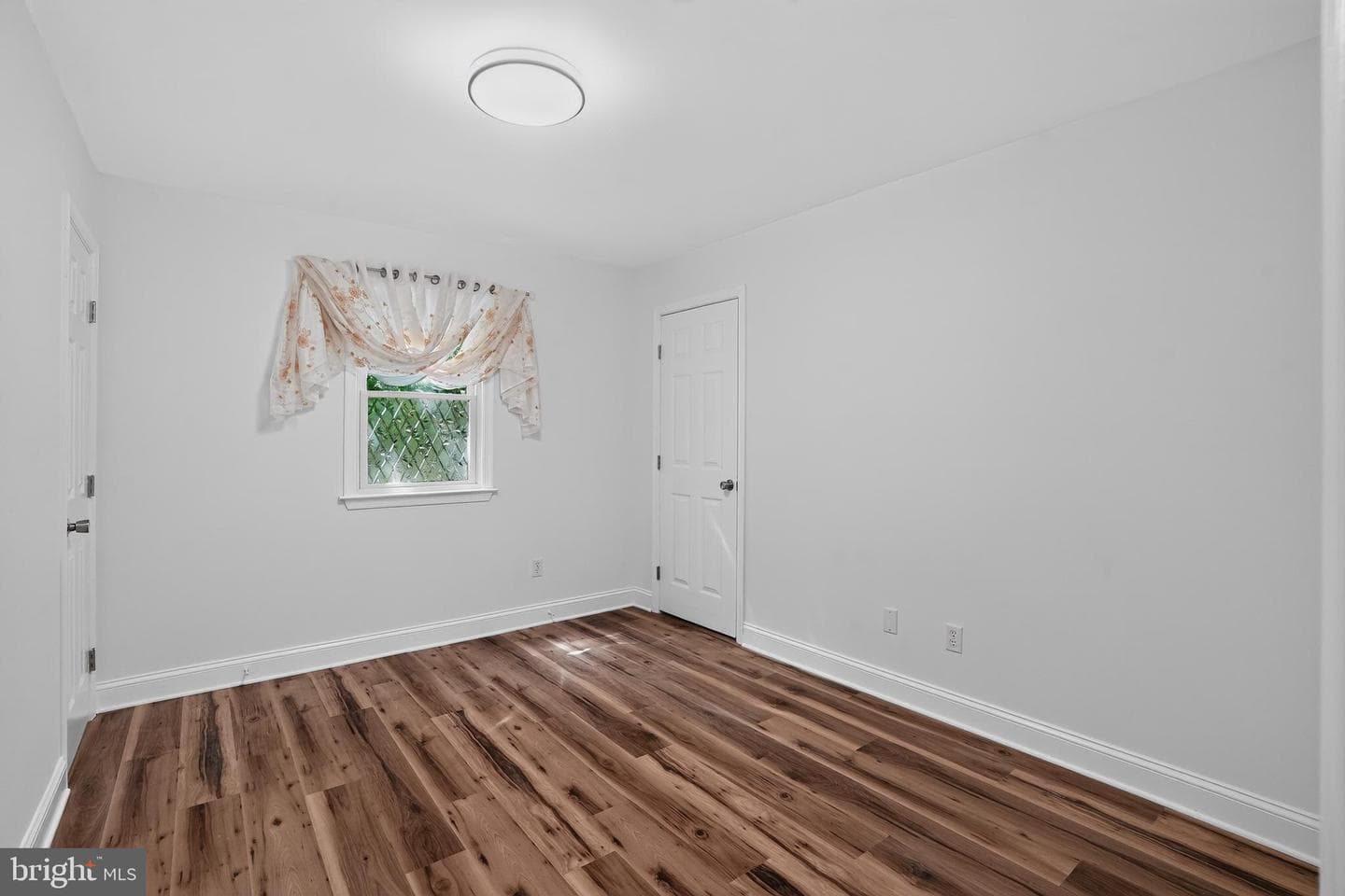 137 Walker Lane photo 19