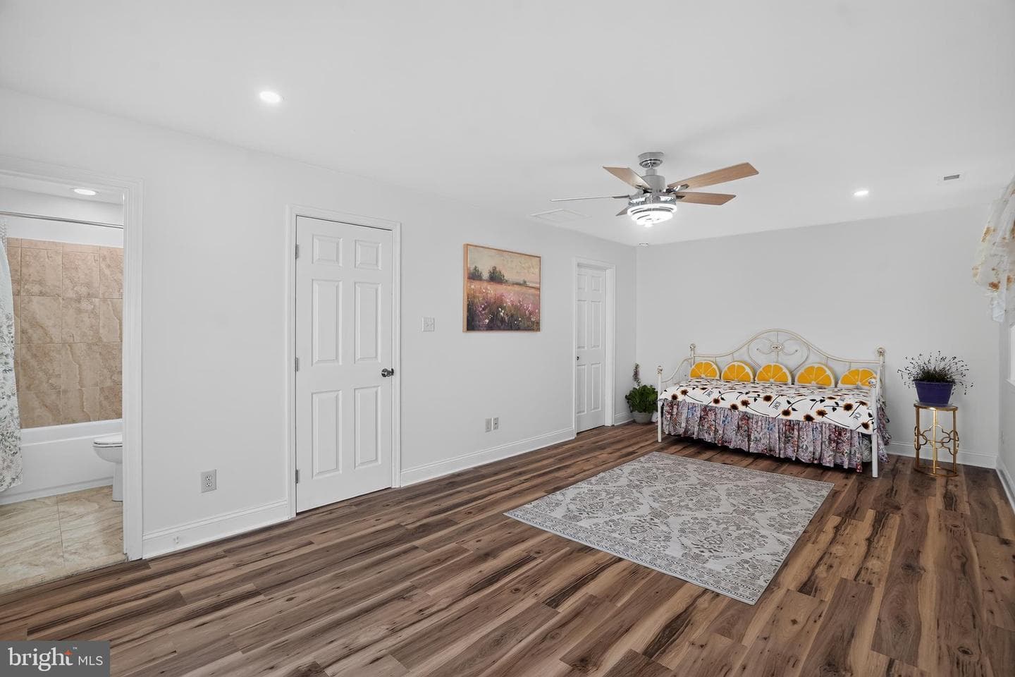 137 Walker Lane photo 25