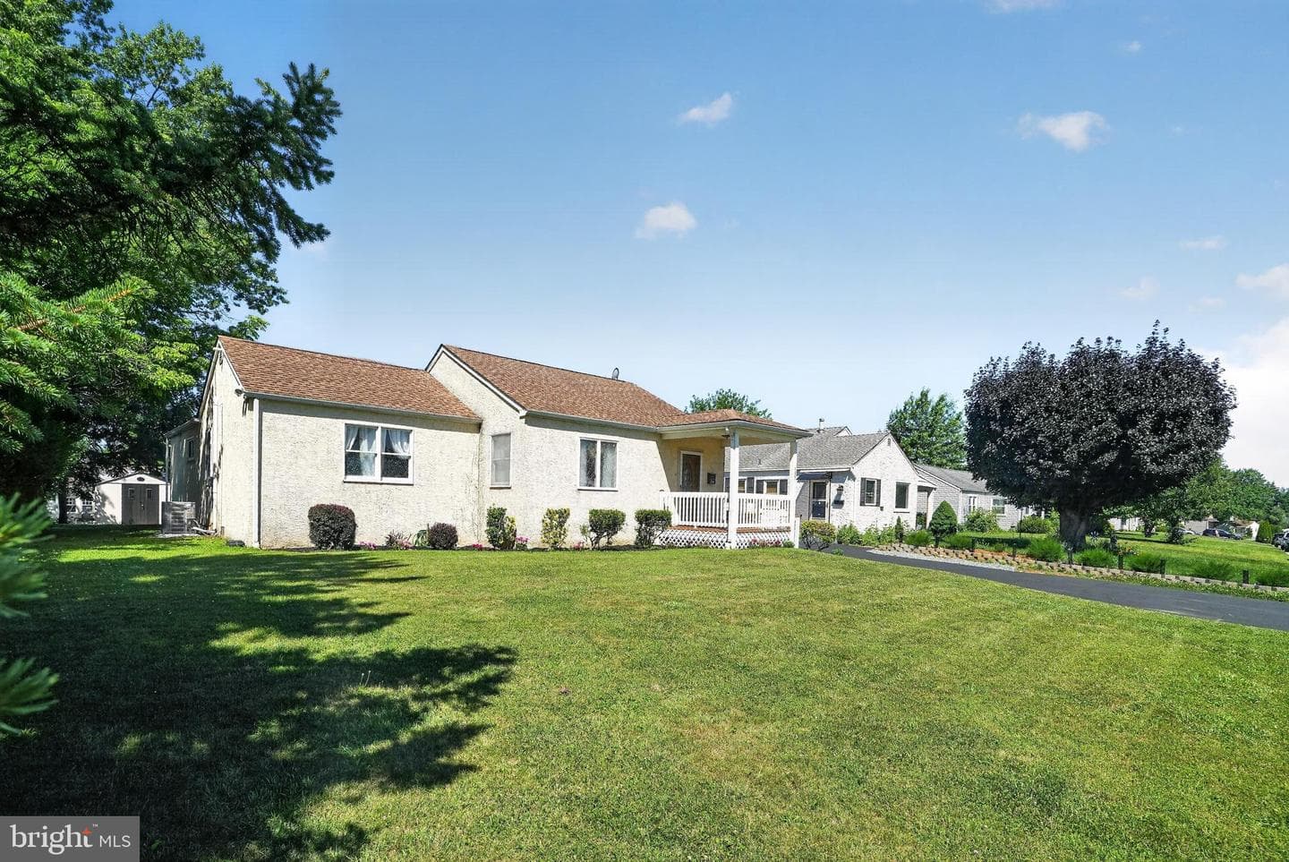 137 Walker Lane photo 3