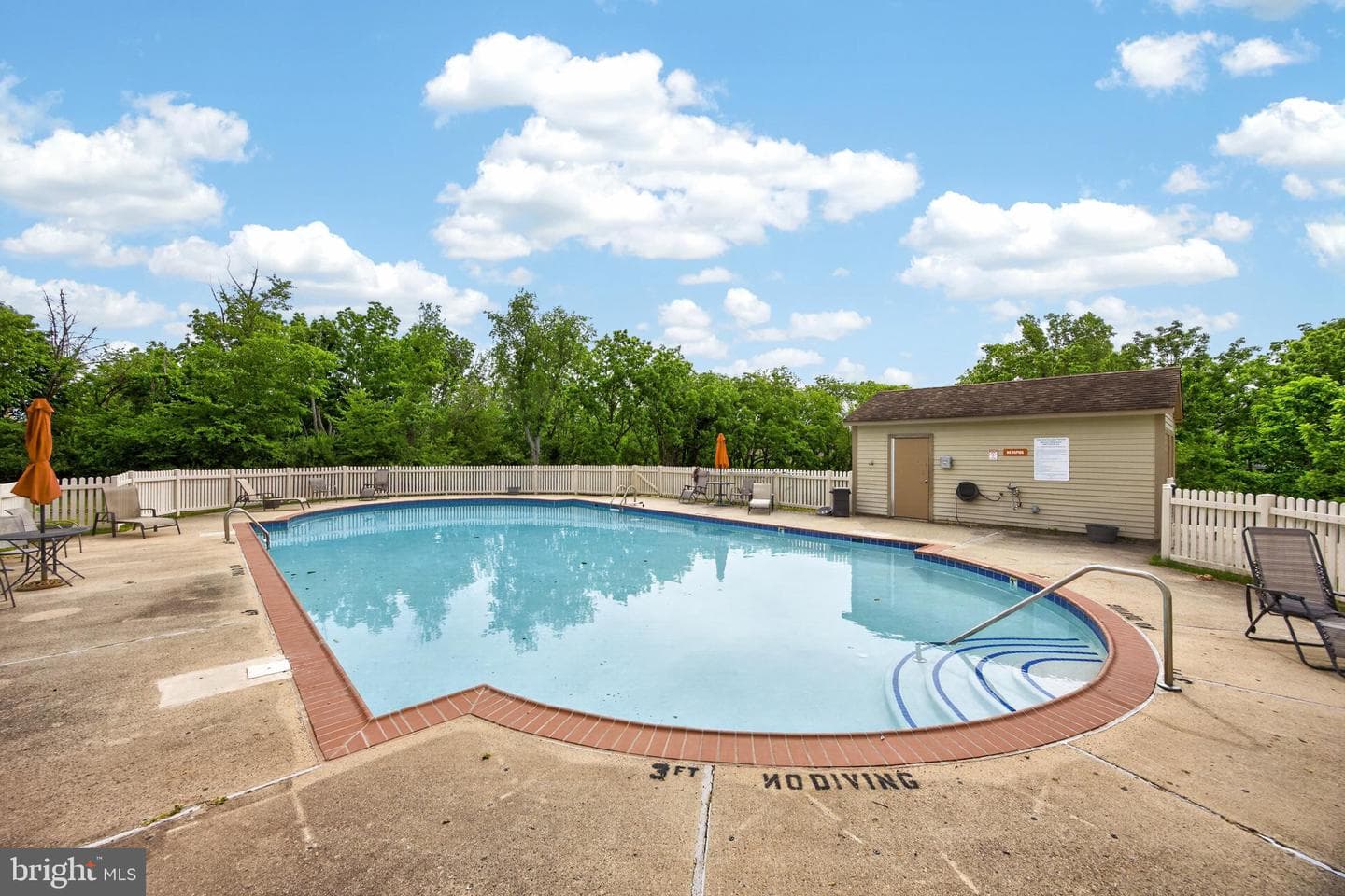 1016 Dogwood Court photo 32