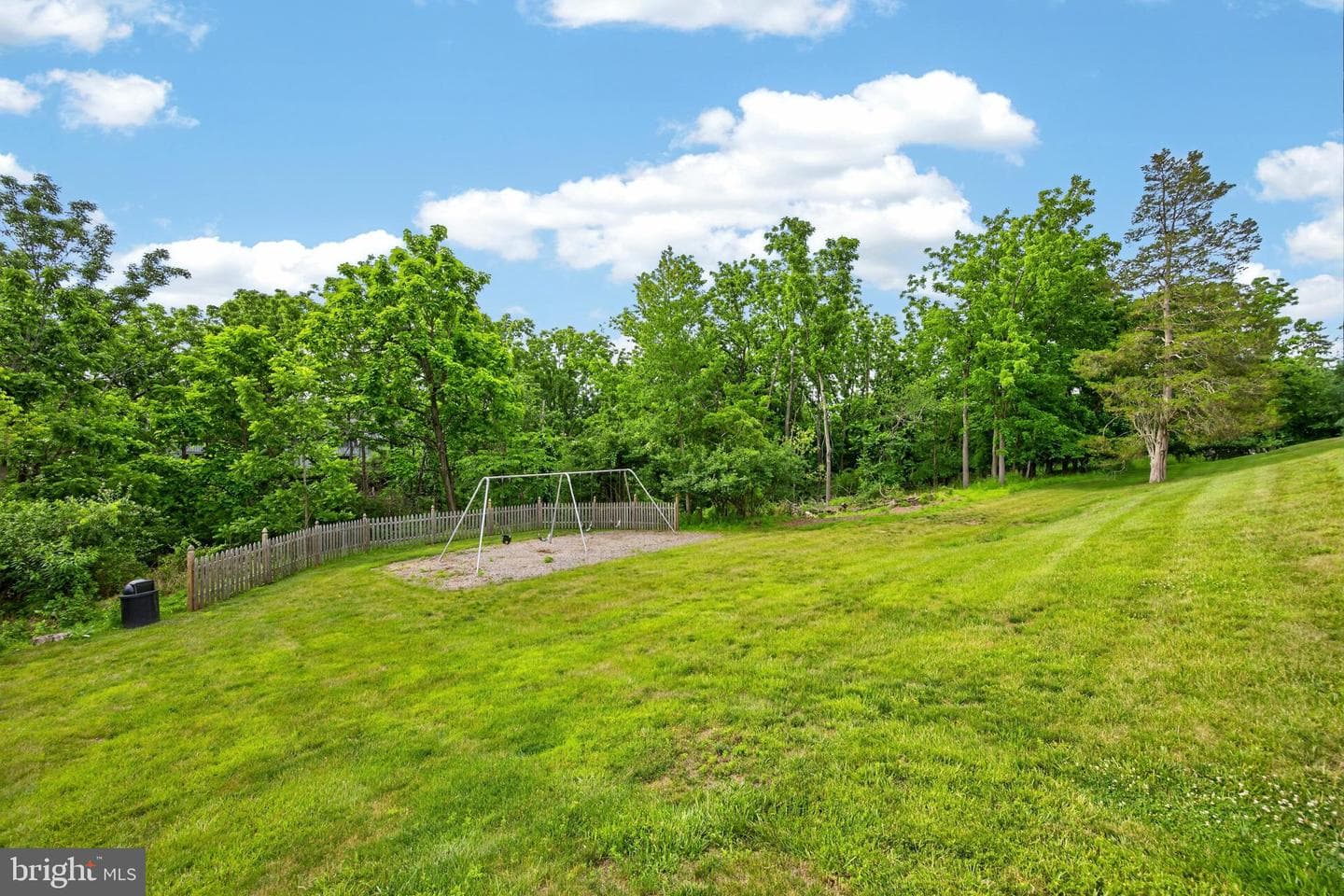 1016 Dogwood Court photo 33