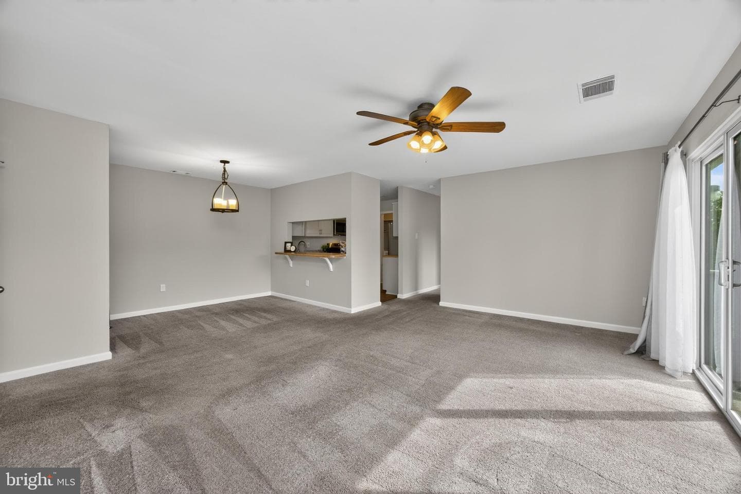 1016 Dogwood Court photo 5
