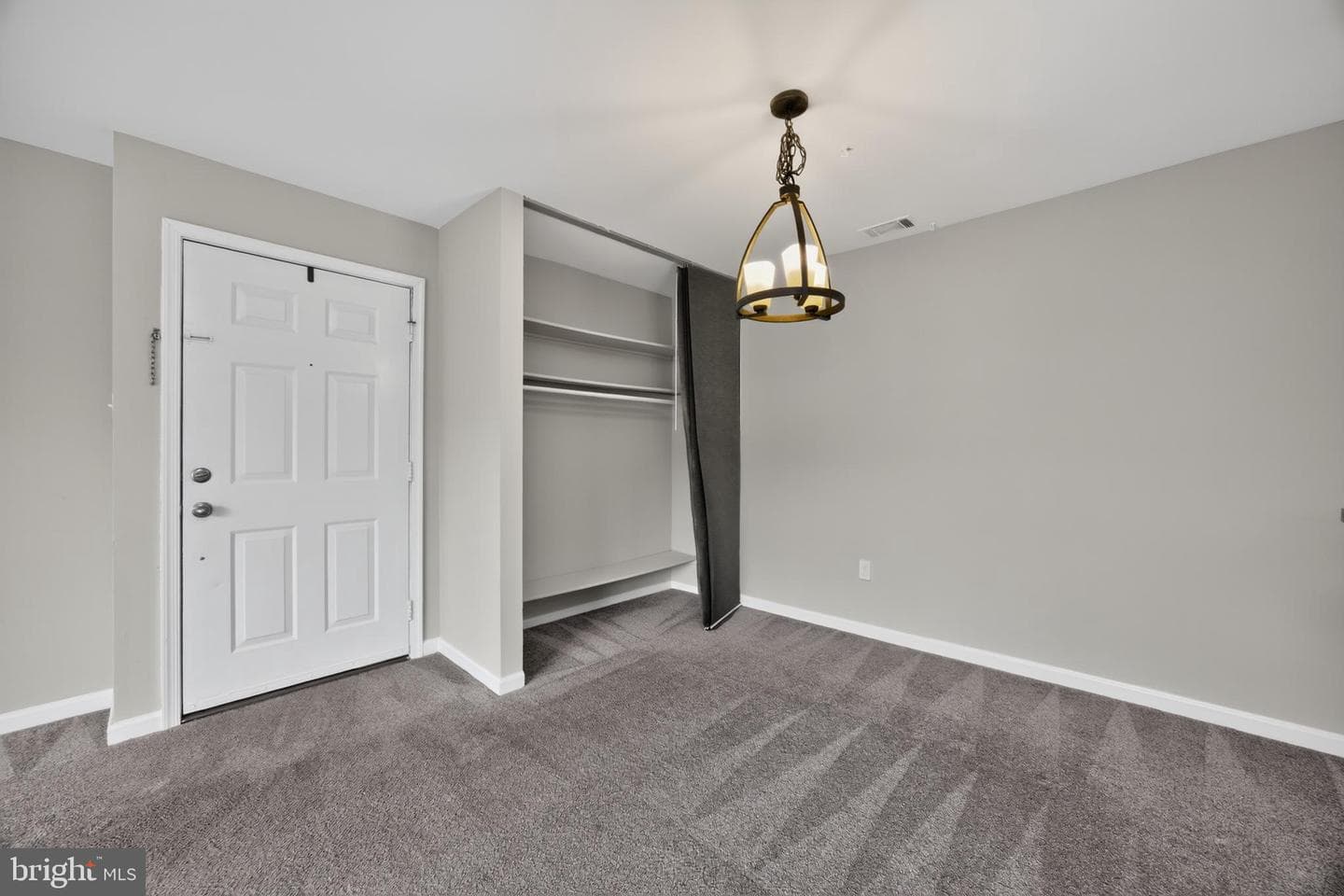 1016 Dogwood Court photo 6