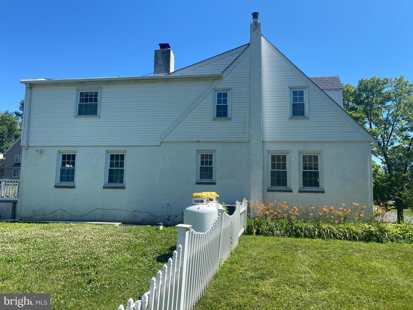 1380 Bernard Avenue photo 4