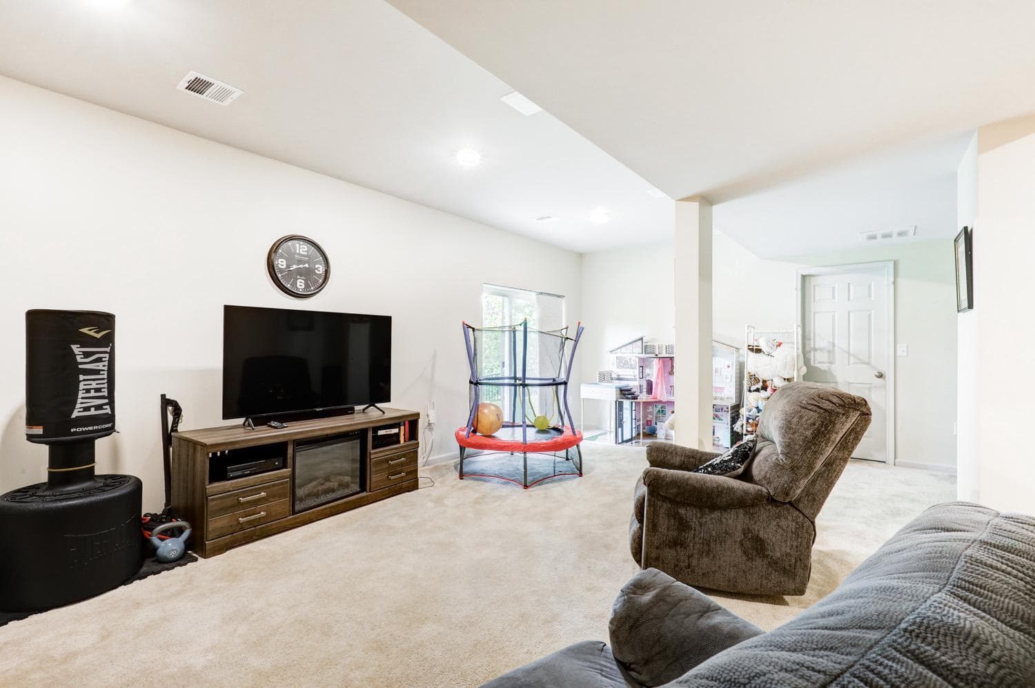2224 Bridgeport Avenue photo 25