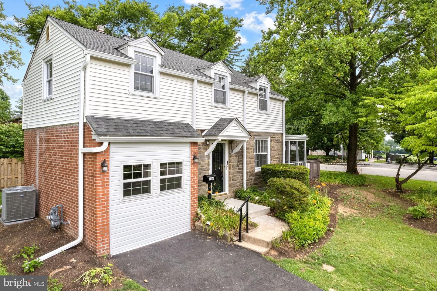 776 Brooke Road, Glenside