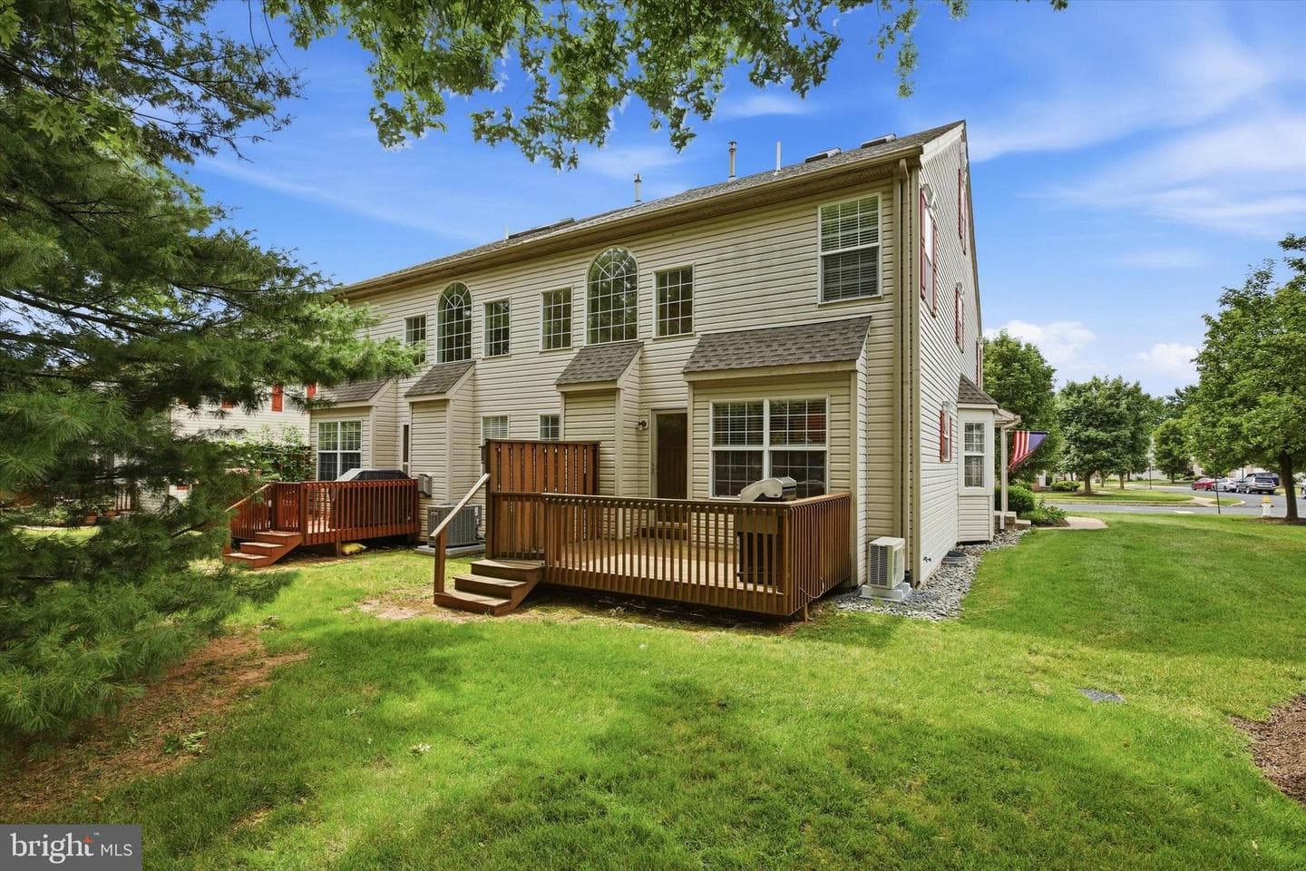 101 Raintree Crossing photo 34