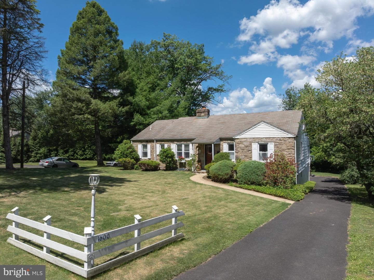 1600 Huntingdon Road, Abington