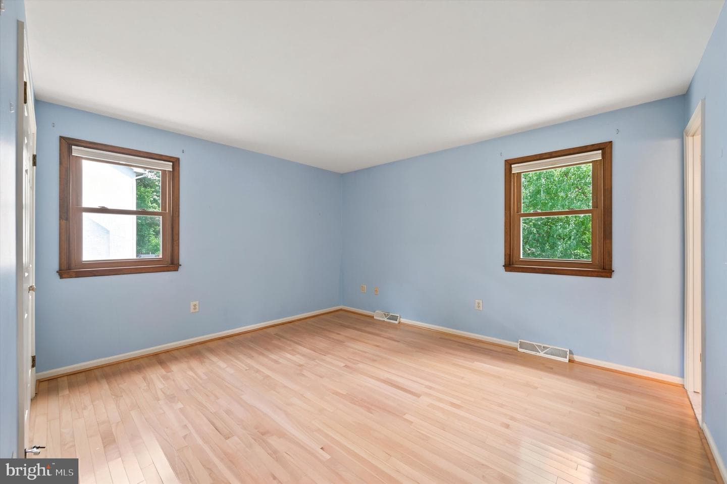 4 Locust Way photo 17