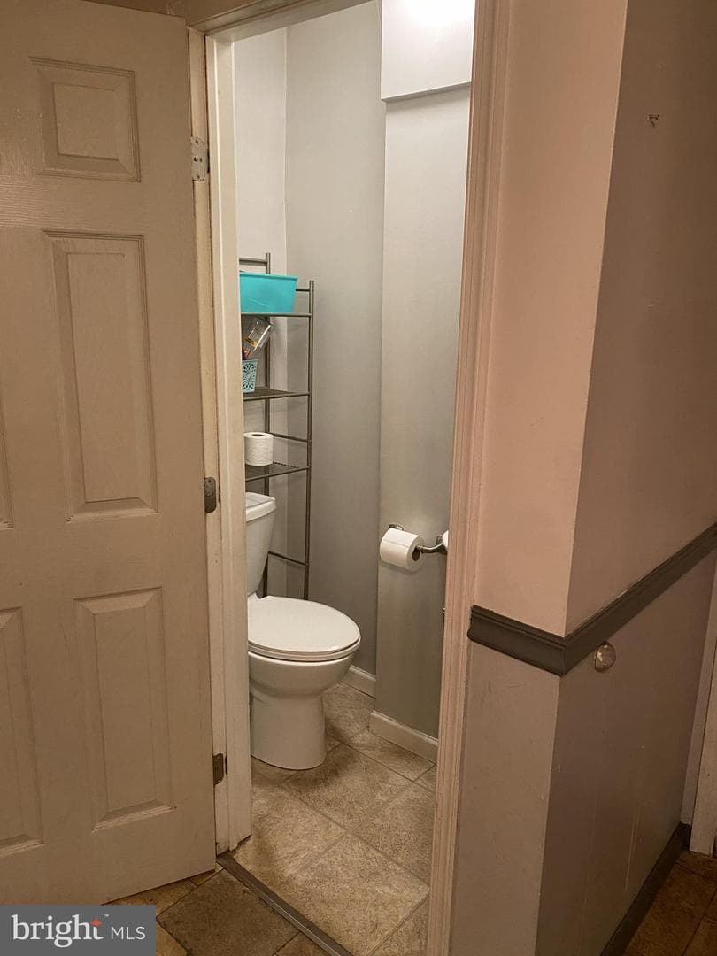 56 Jefferson photo 17