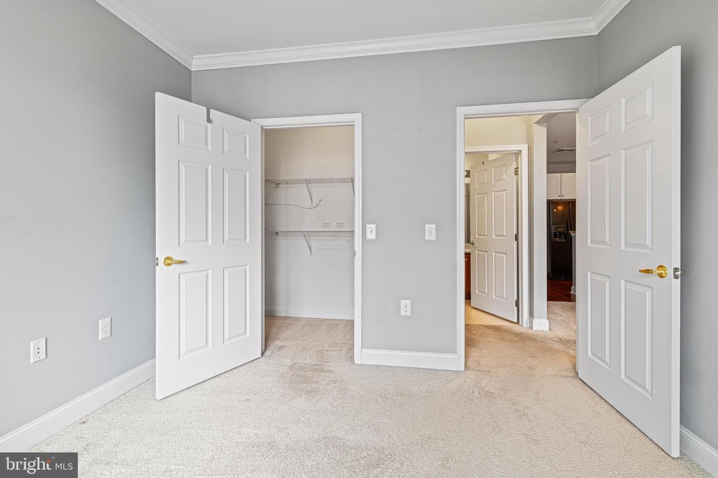 300 W Elm Street #2223 photo 16