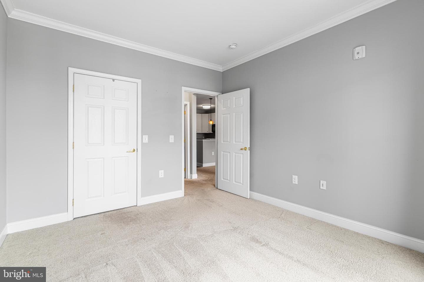 300 W Elm Street #2223 photo 18
