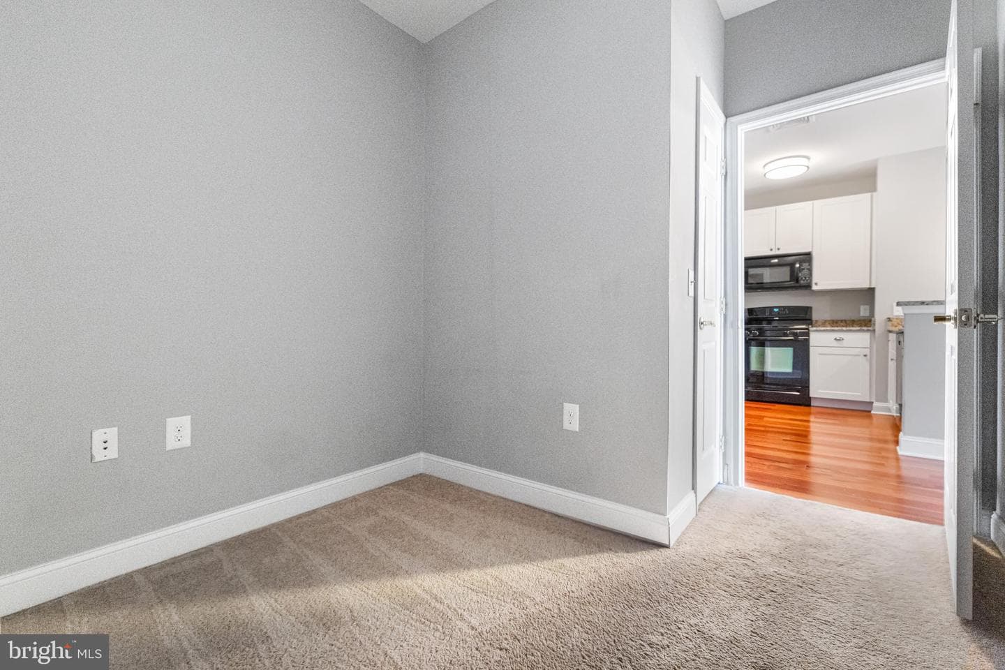 300 W Elm Street #2223 photo 21