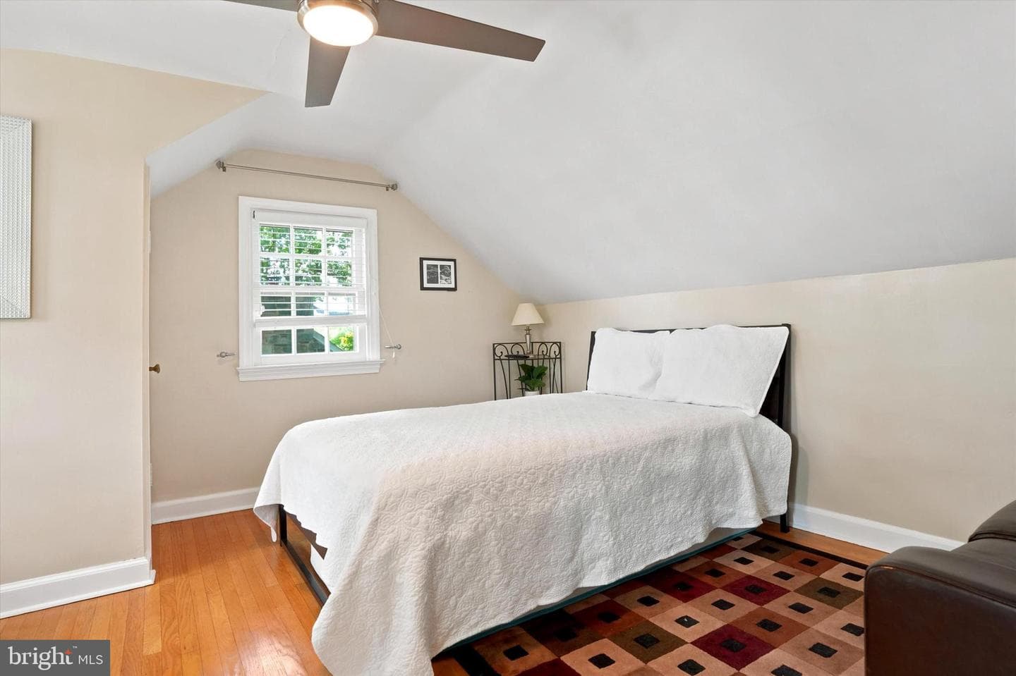 415 Charles Lane photo 25