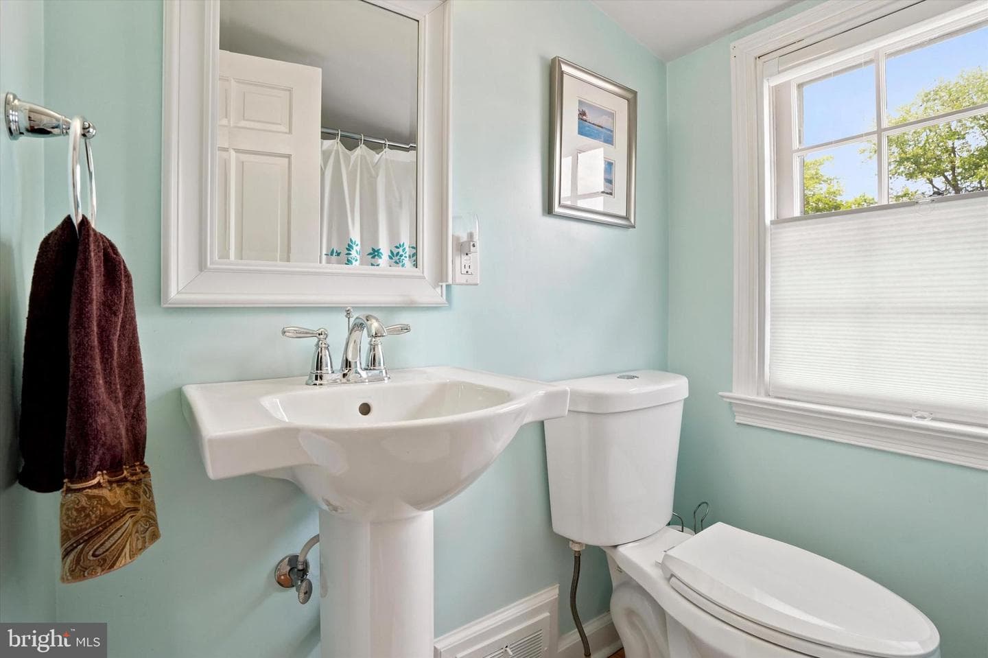 415 Charles Lane photo 27