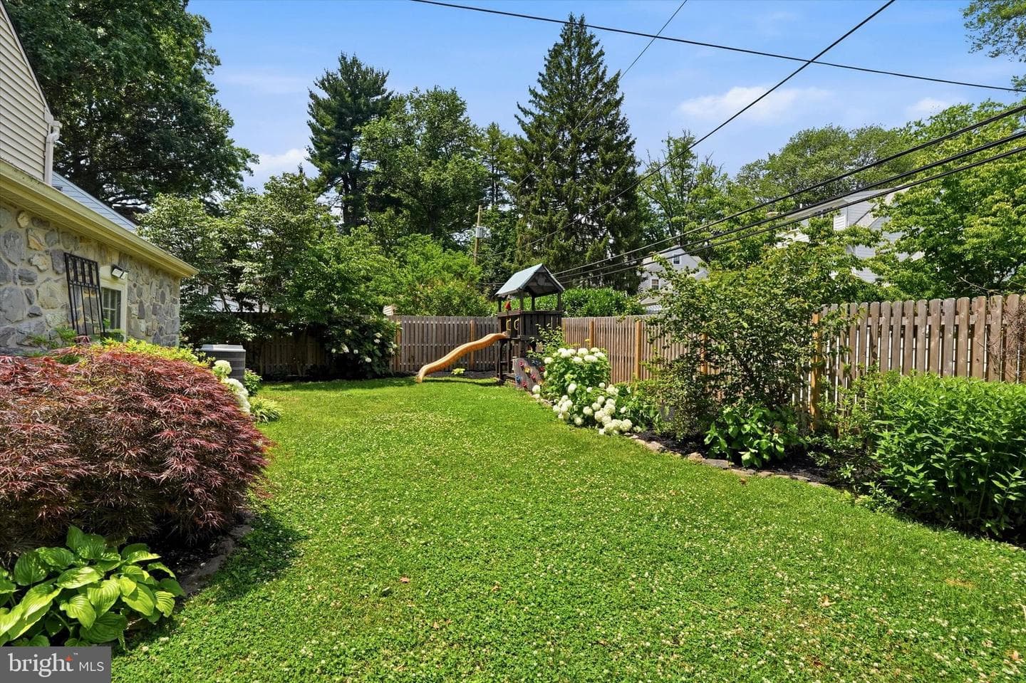 415 Charles Lane photo 32