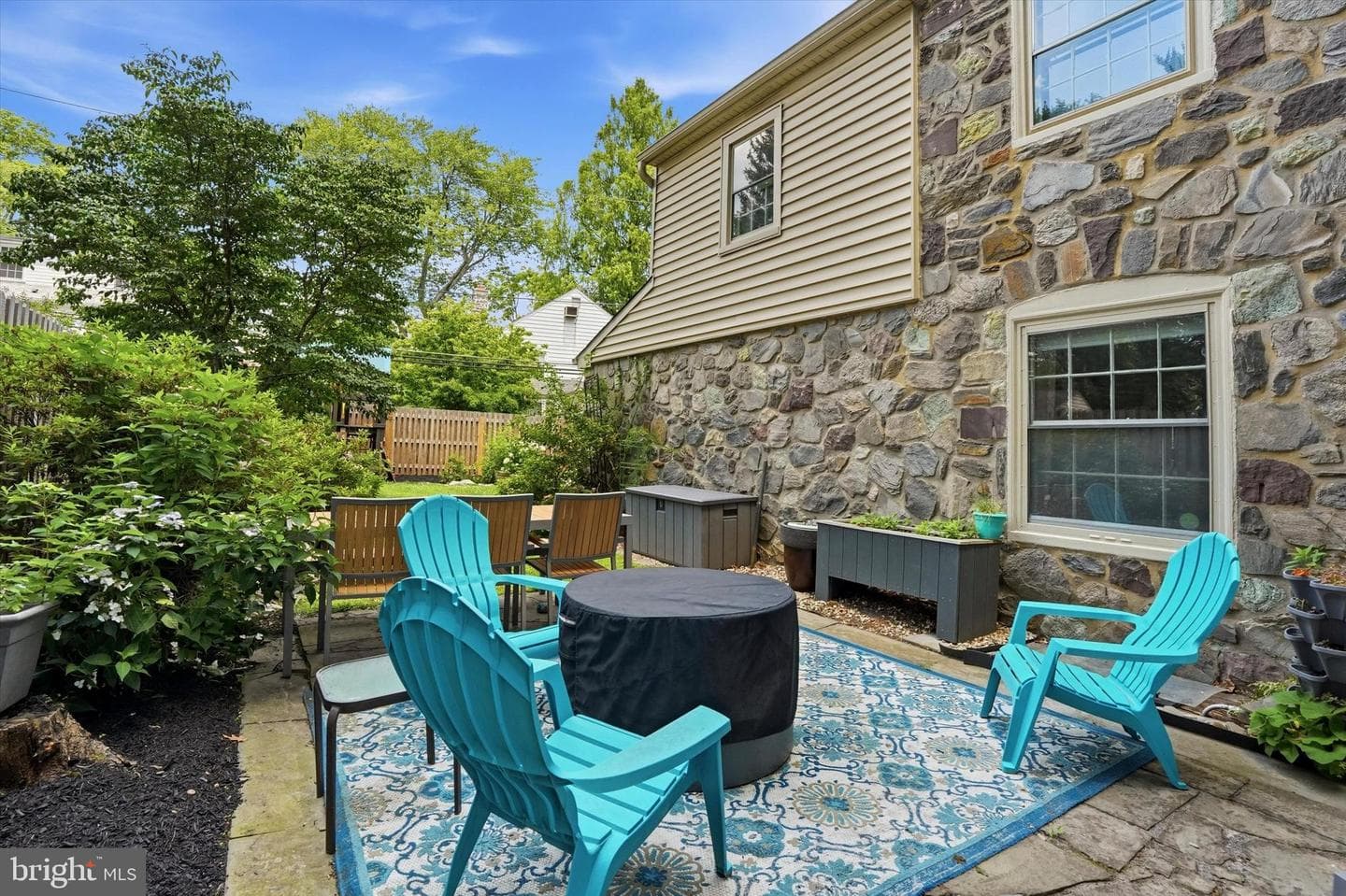 415 Charles Lane photo 34