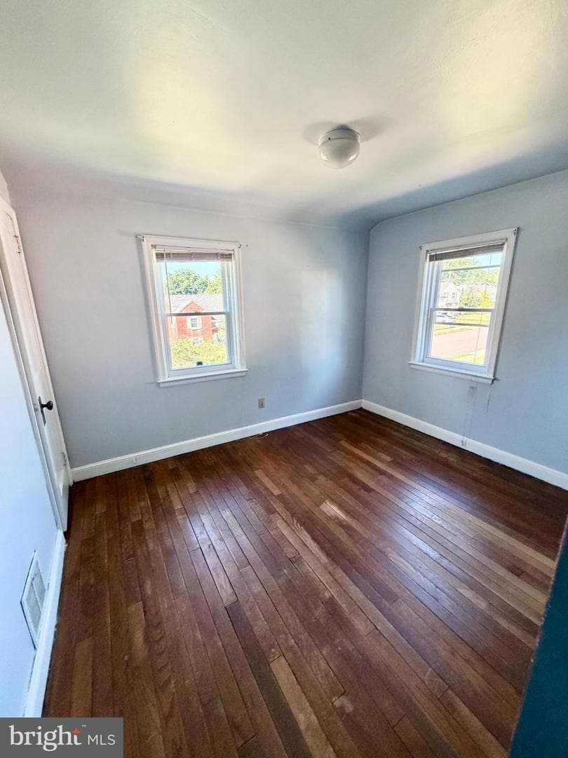 1421 Cherry Lane photo 8