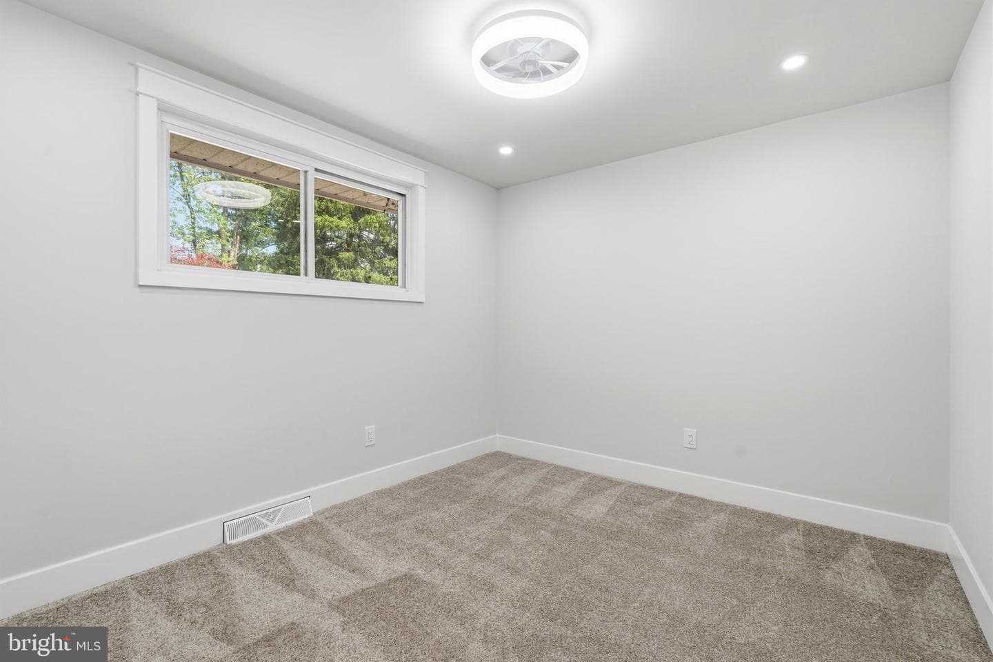 422 Privet Road photo 20