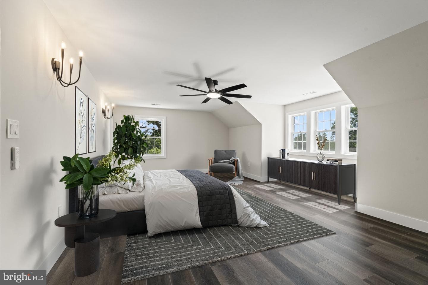 204 Cambridge Road photo 8