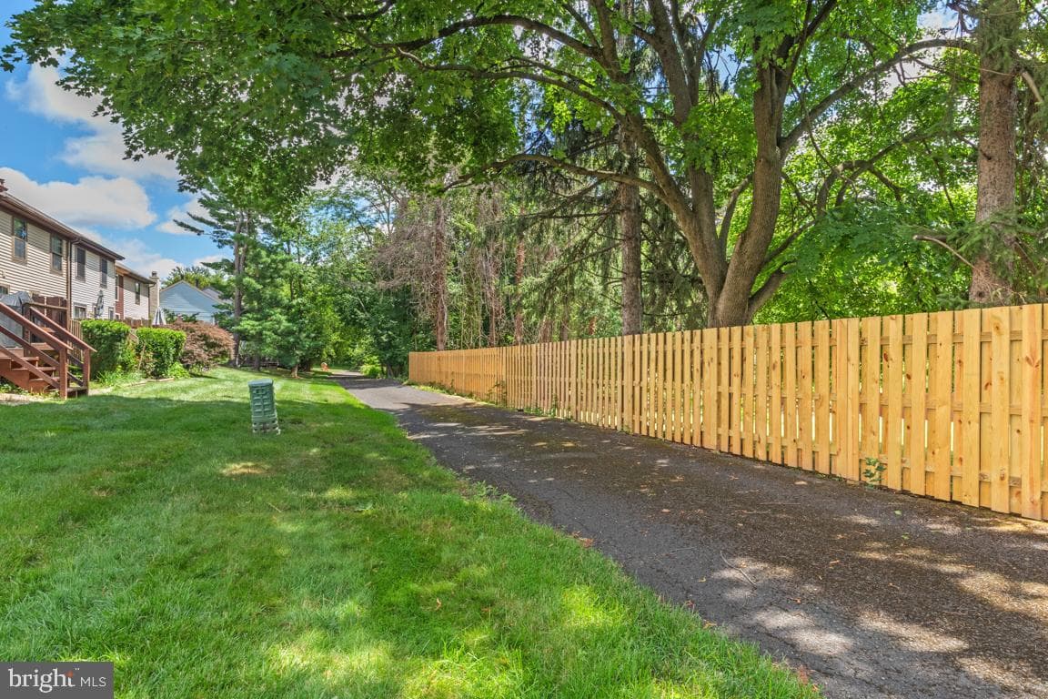 307 Franklin Court photo 22