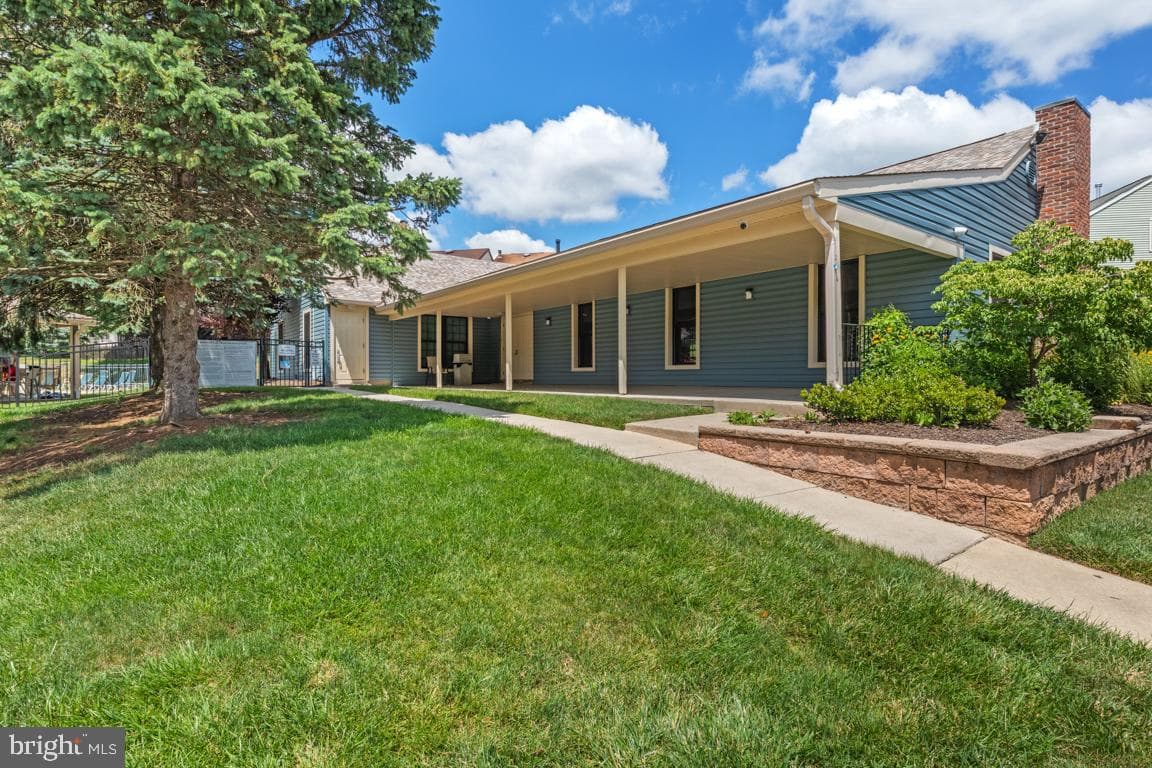 307 Franklin Court photo 23