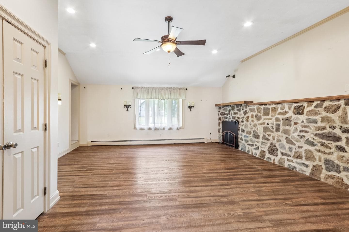 2681 Burton Road photo 8
