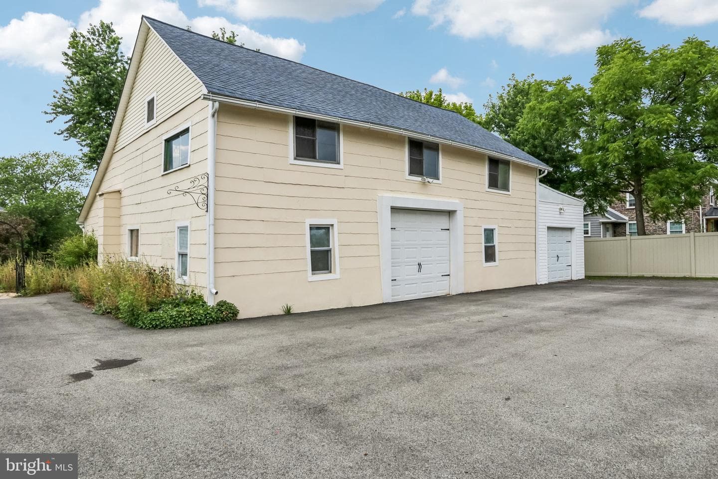 2681 Burton Road photo 82