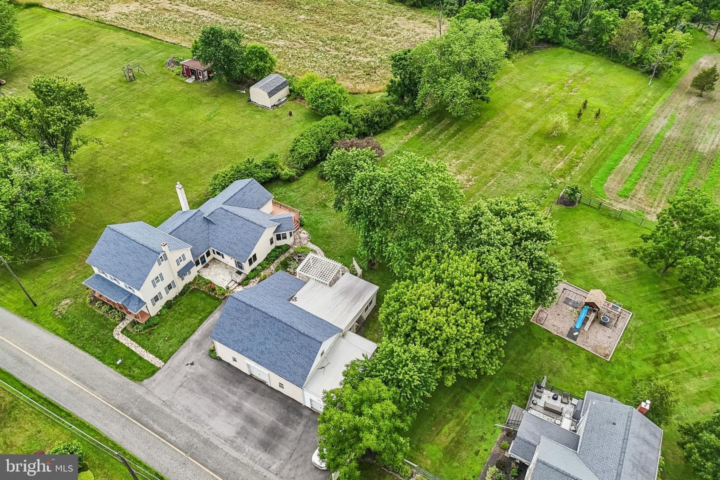 2681 Burton Road photo 89