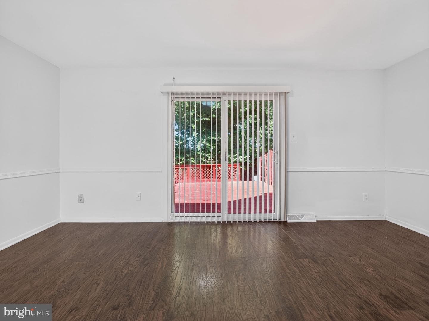 1098 Bayless Place photo 10