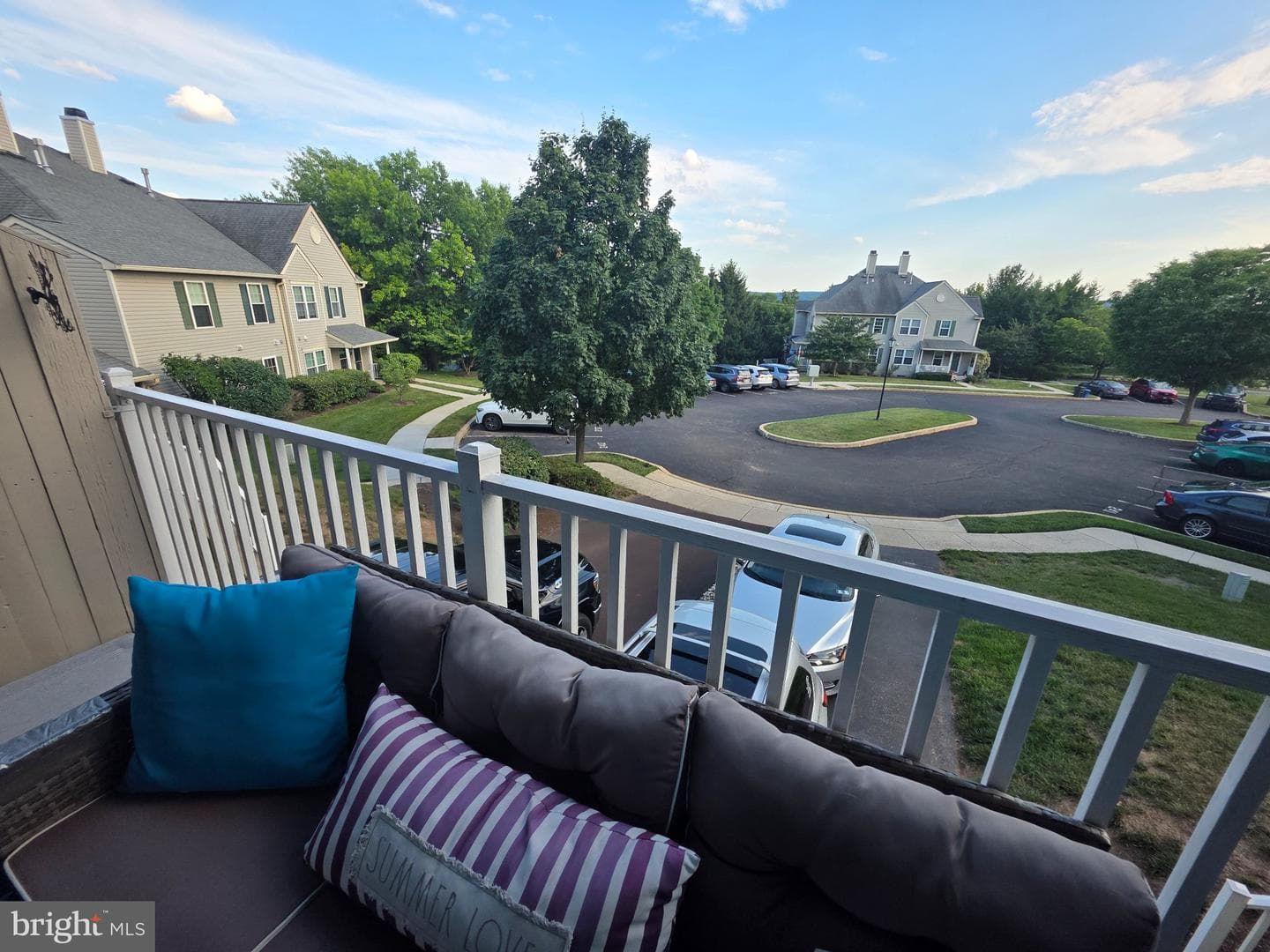 240 Cobblestone Court photo 5