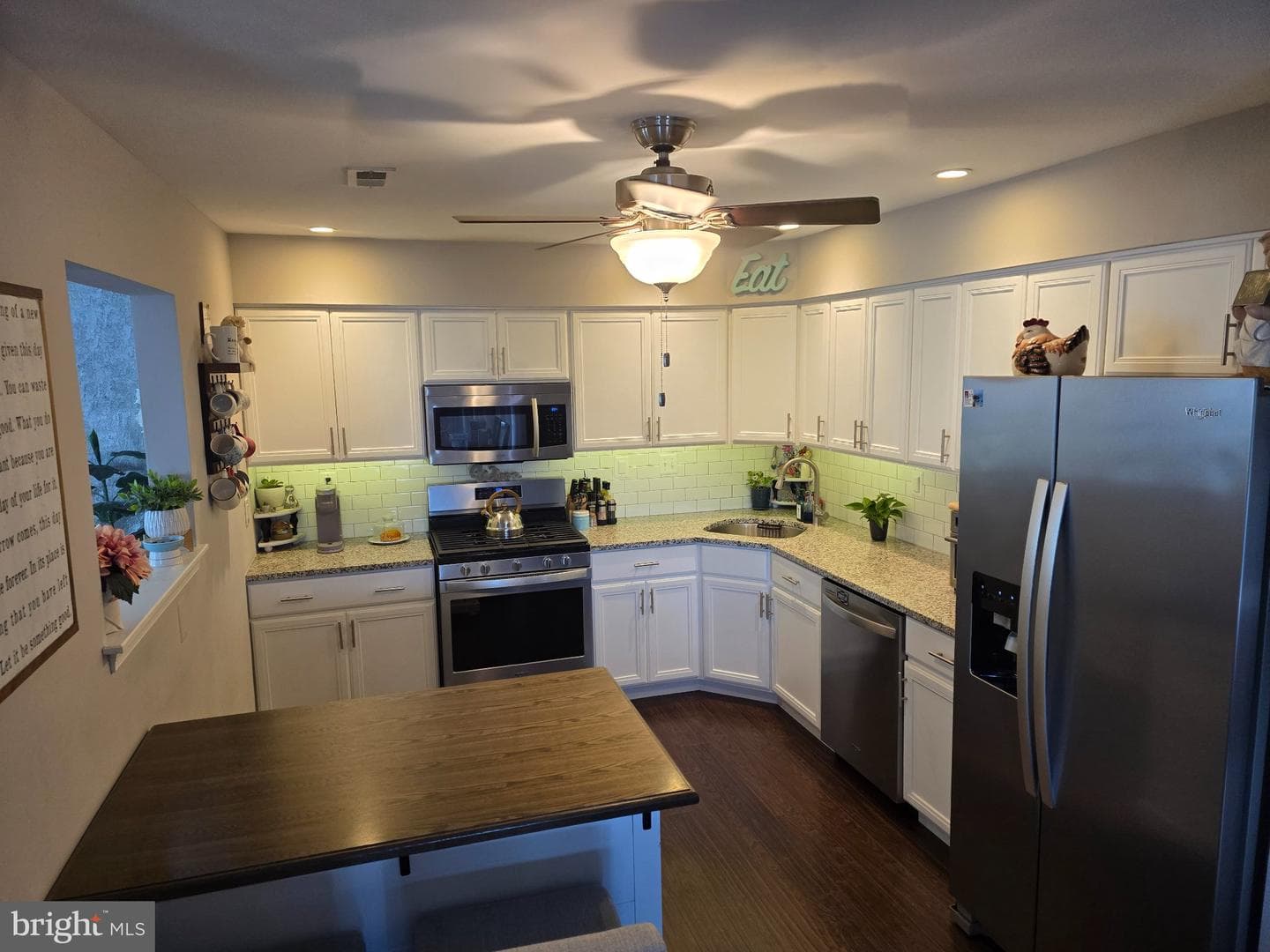 240 Cobblestone Court photo 7