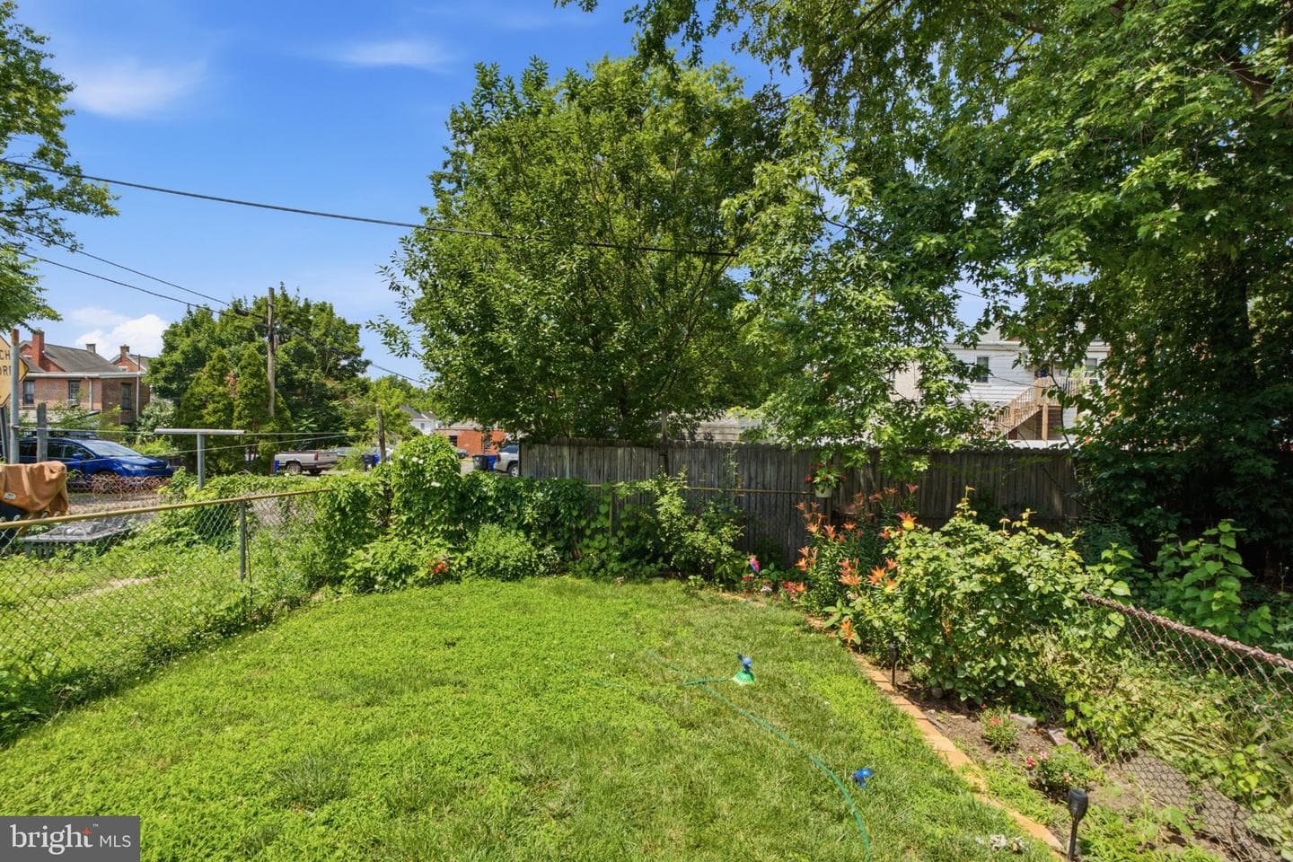 171 N York Street photo 17