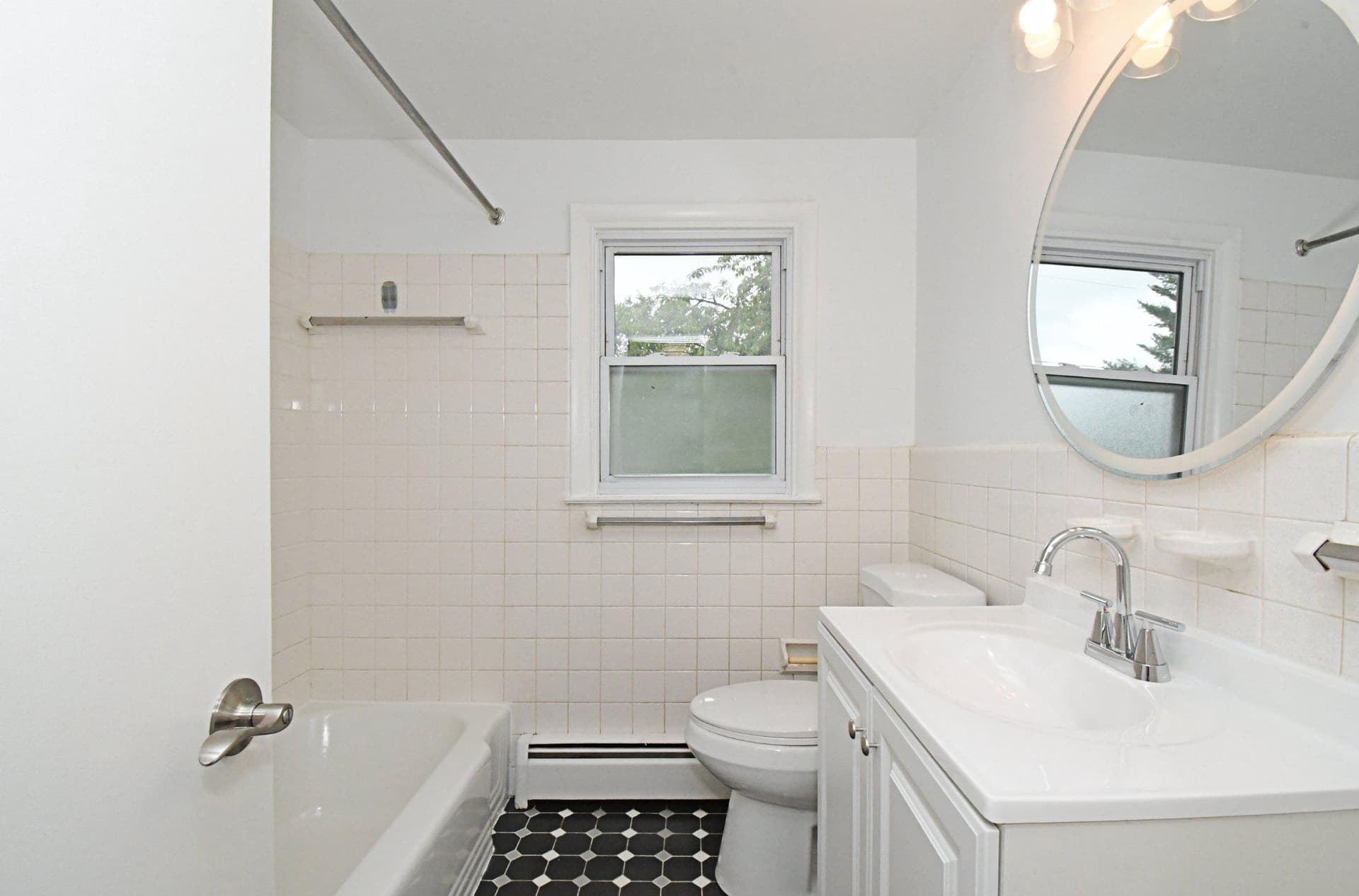 1017 Emerald Avenue photo 17