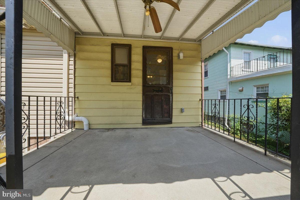 16 W Spring Avenue photo 33
