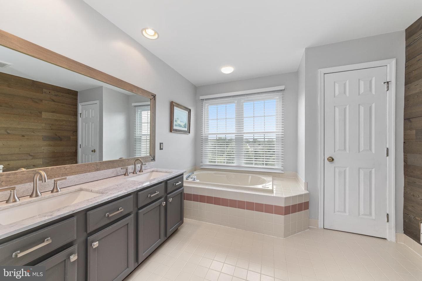 624 Westbourne Road photo 19