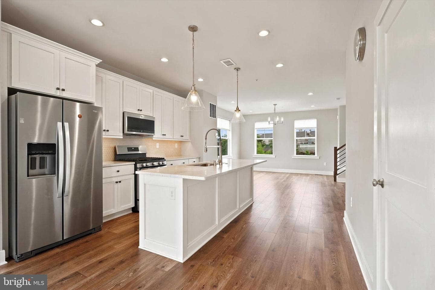 35 Third Avenue photo 14
