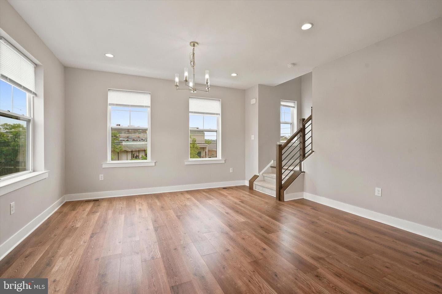35 Third Avenue photo 16