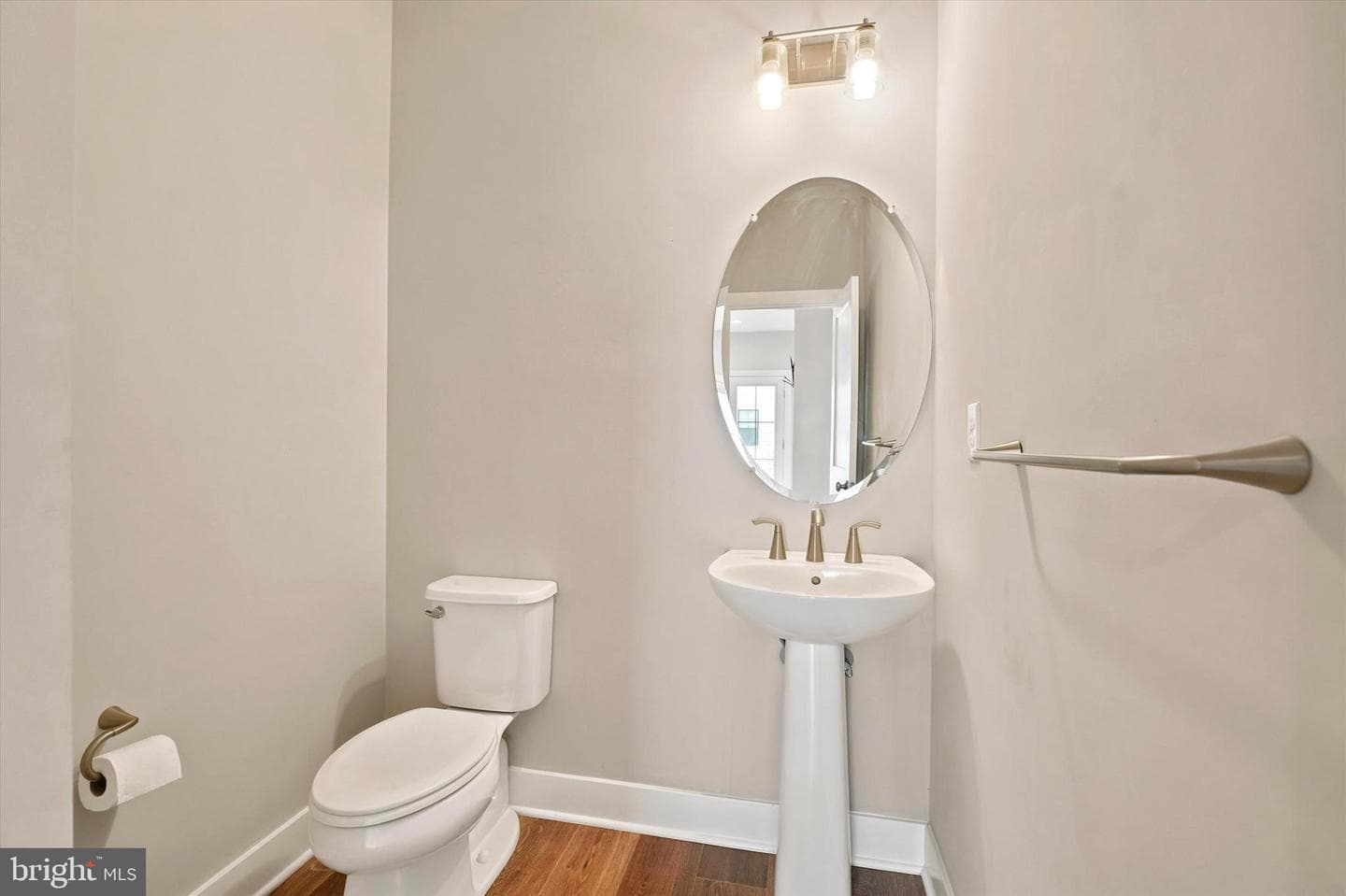 35 Third Avenue photo 19