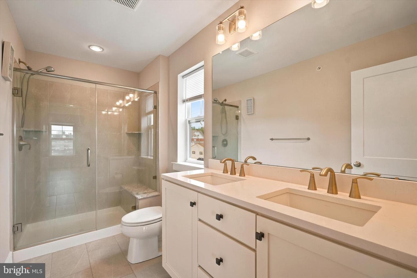 35 Third Avenue photo 23
