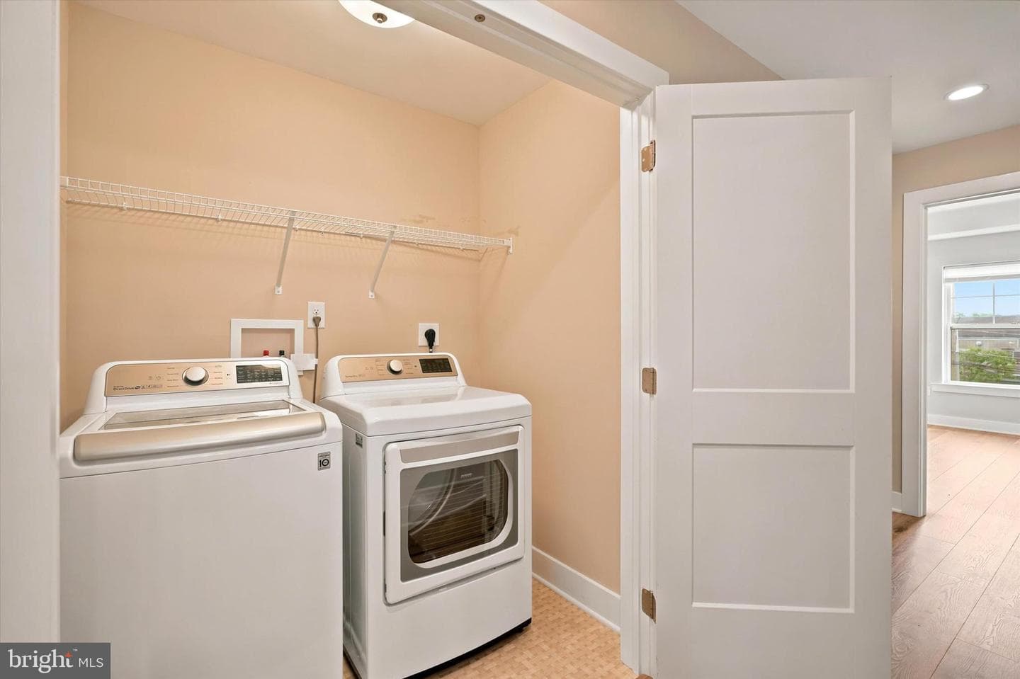 35 Third Avenue photo 25