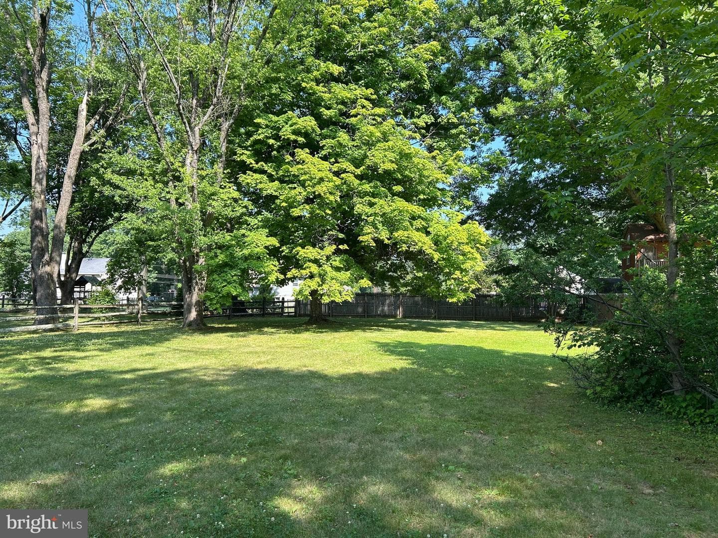 1252 Hoffman Rd photo 3
