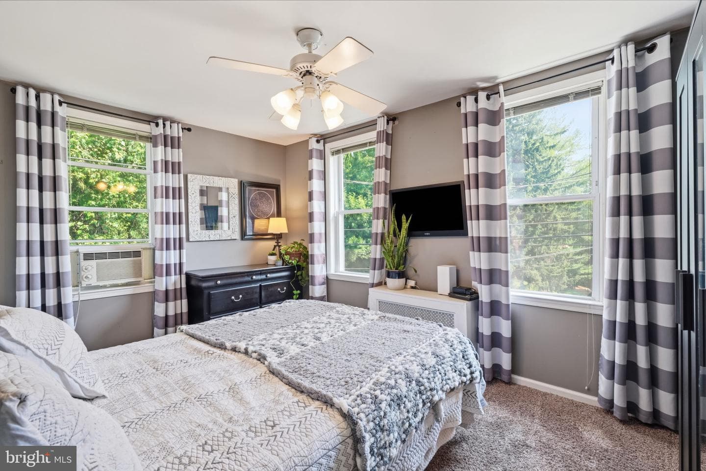 1272 Ashbourne Road photo 17