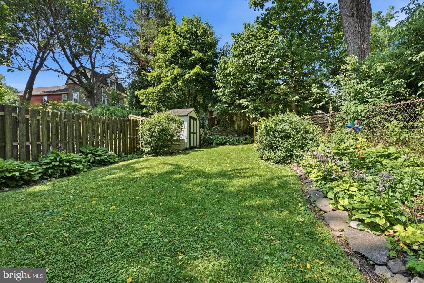 1272 Ashbourne Road photo 28