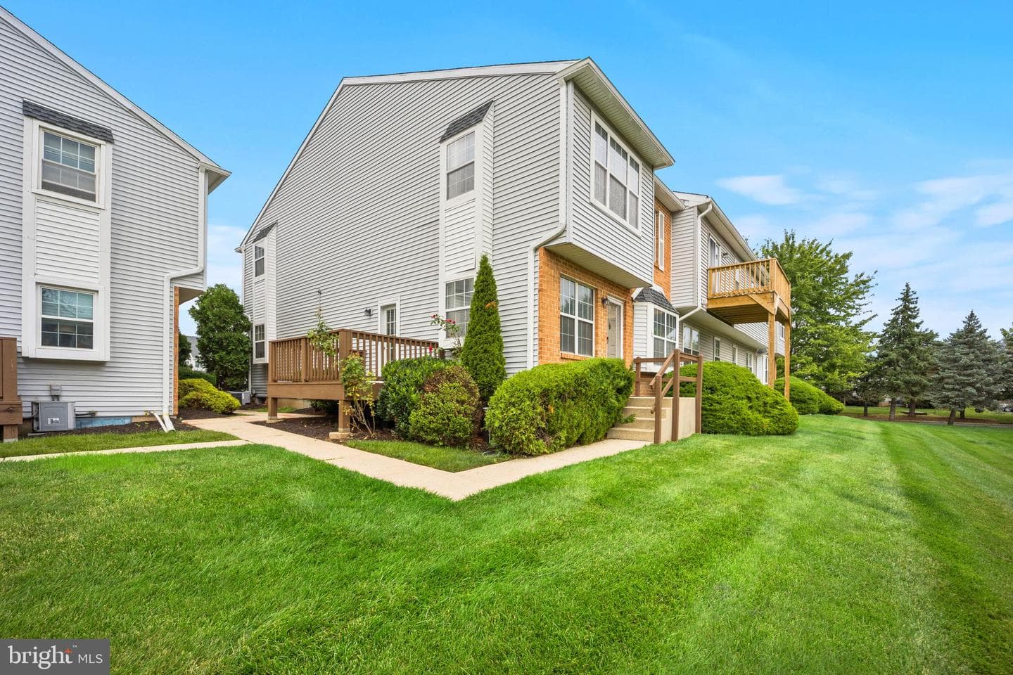 307 Wendover Drive photo 3