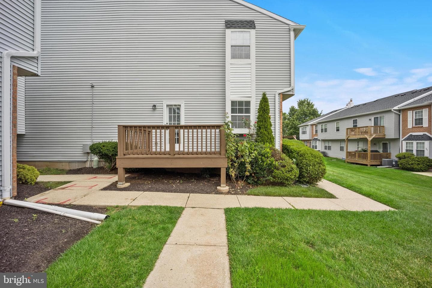 307 Wendover Drive photo 4